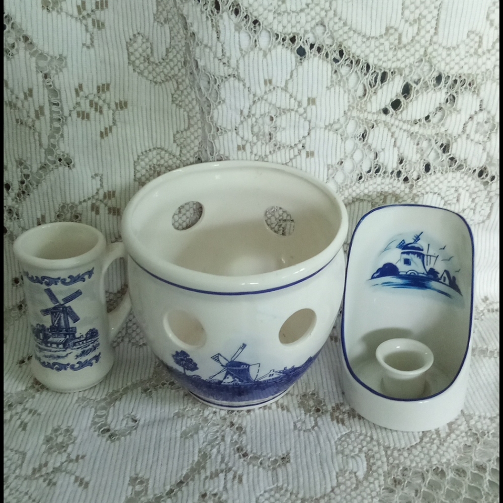 3 Delph blue & white ware pieces